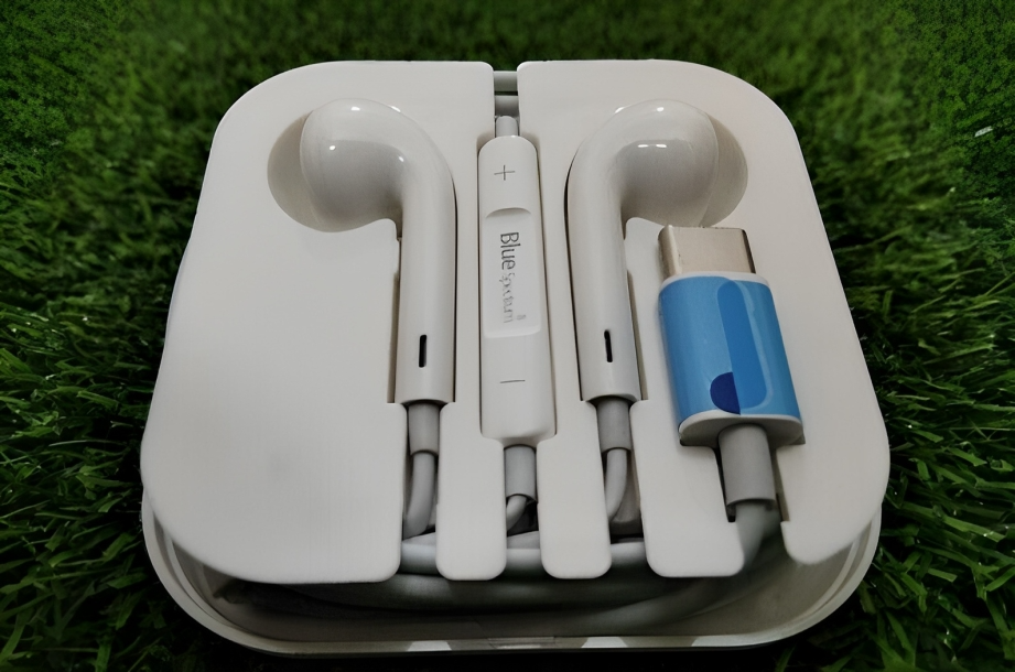 Blue Spectrum High Quality Model R2 Hand free Type C Stereo Sound White color